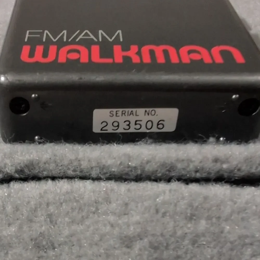 Sony Walkman SRF-19W Portable FM/AM Radio Vintage Grey
